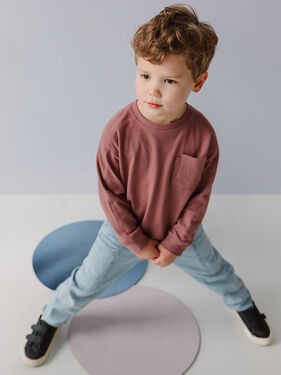 Kids Gallery sweater & jeans