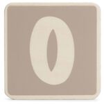 Prénatal houten namentrein letter O - Taupebrown